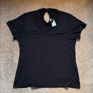 NWT Torrid Deep Neck Short Sleeve Tee Size 3 22-24